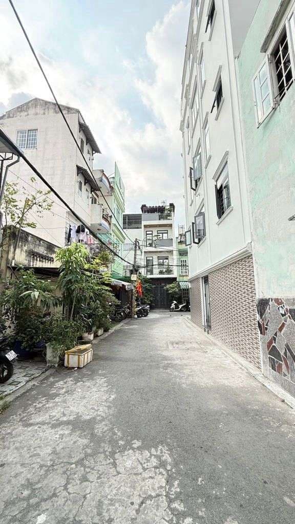 SIÊU PHẨM TÂN PHÚ - HẼM XE TẢI NGAY NHÀ - 34M2 - 2 TẦNG Nhỉnh 5 Tỷ - Ảnh 2