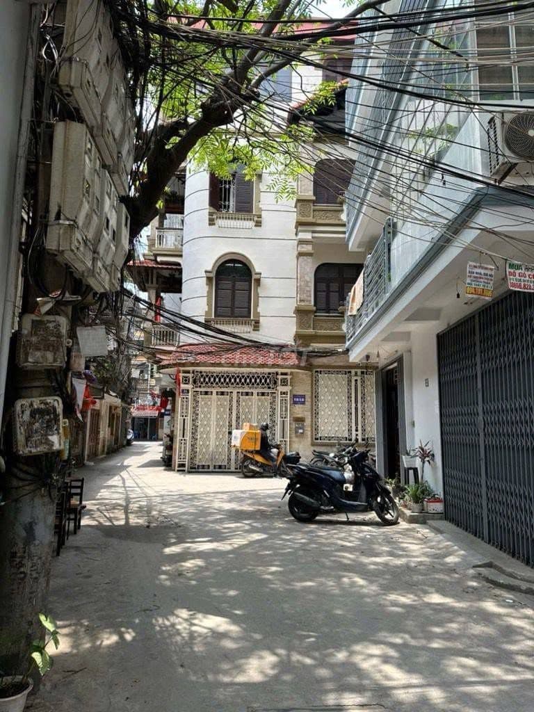 bán nhà 4 tầng Chùa Bộc nhỉnh 12 tỉ