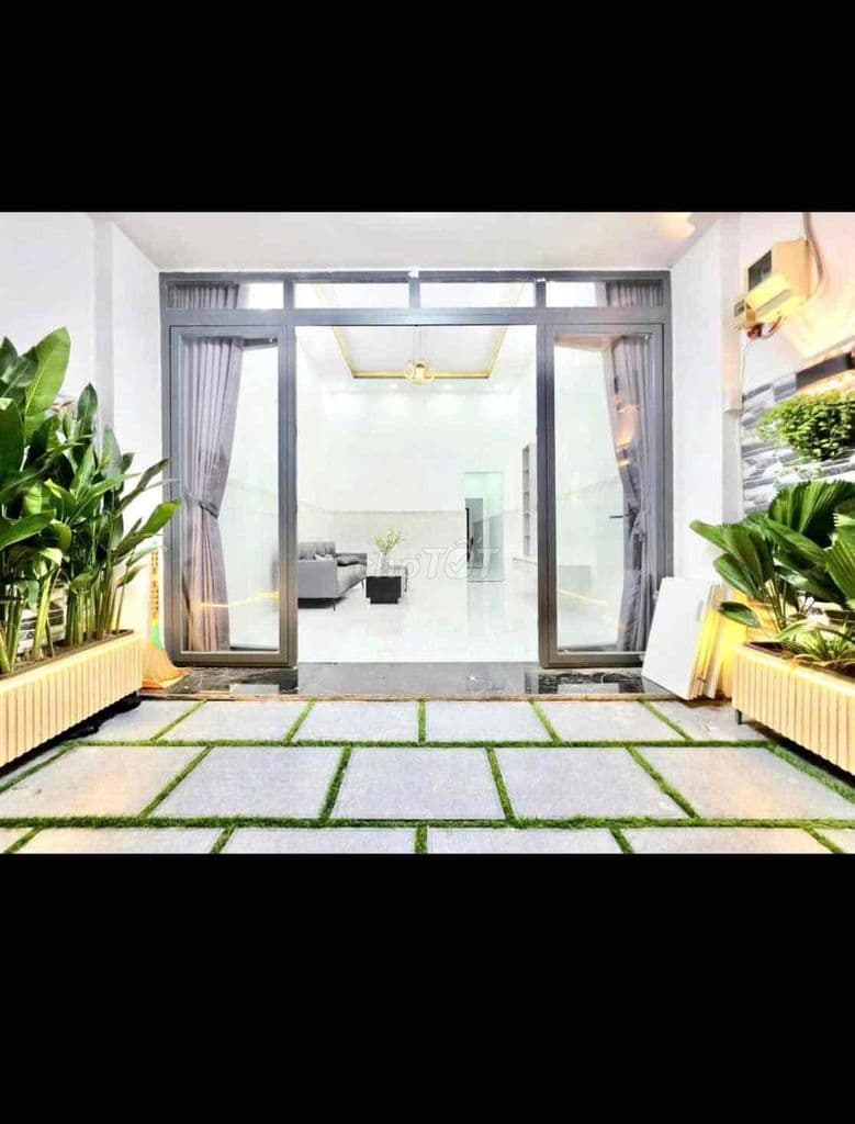 Nhà sổ riêng có sân rộng Gần cầu Phú Xuân Q7 - Ảnh 2