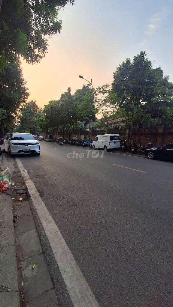 📣📣 📣 MẶT PHỐ KINH DOANH NGÀY ĐÊM NGỌC LÂM LONH BIÊN HÀ NÔI.