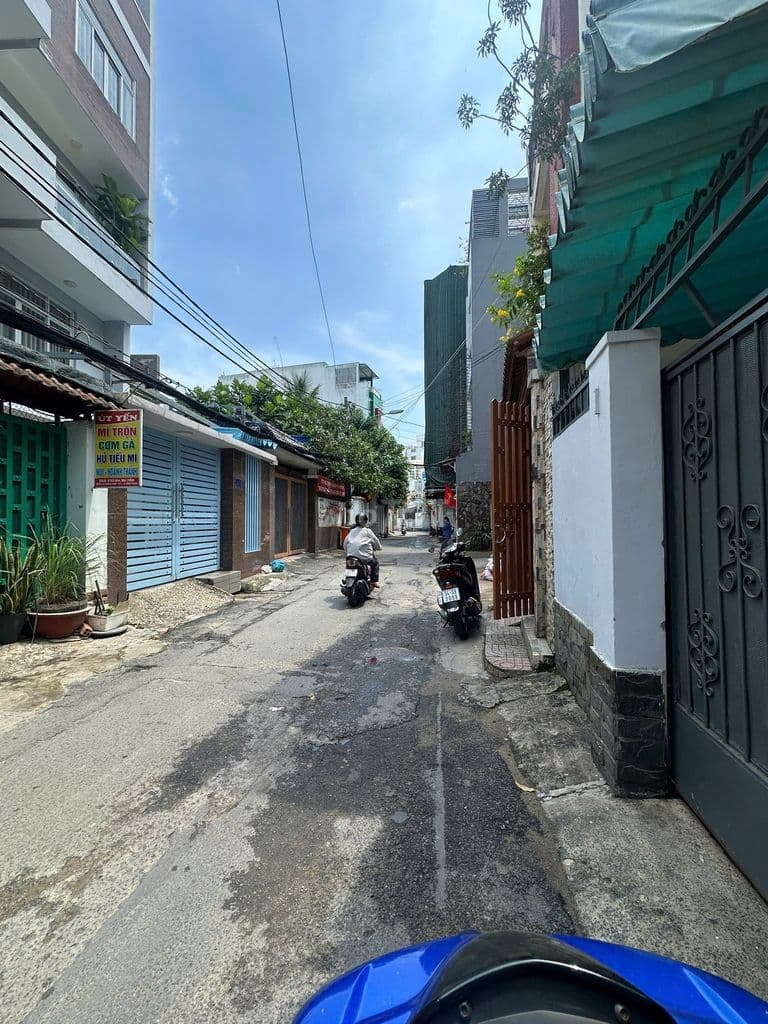 CHDV TƯƠNG LAI 482/21 LÊ QUANG ĐỊNH CÔNG NHẬN 176M2 GIÁ 23 TỶ HẺM 8M