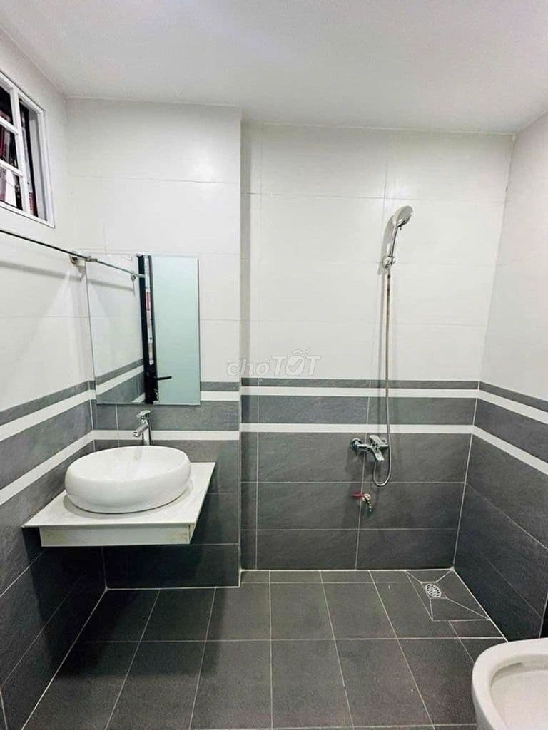 BÁN NHÀ XUÂN PHƯƠNG 5 TẦNG, 3 NGỦ, CÁC PHÒNG ĐỀU CỬA SỔ THOÁNG SÁNG - Ảnh 3