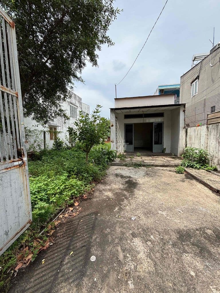 249M2 BÁN ĐẤT TẶNG NHÀ CÒN Ở ĐƯỢC NGAY DƯƠNG CÔNG KHI- NGANG LỚN 9,6M