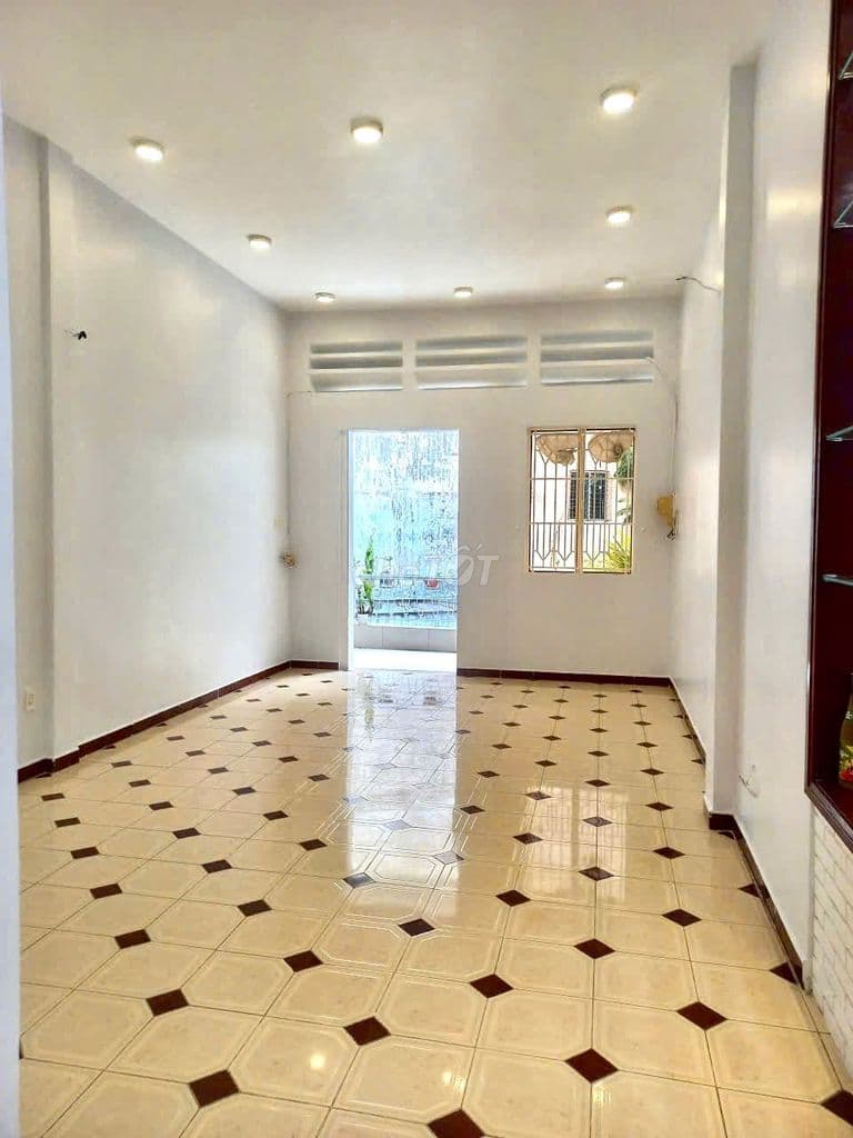 Chính chủ định cư nước ngoài cần bán gấp căn hộ chung cư - Ảnh 2