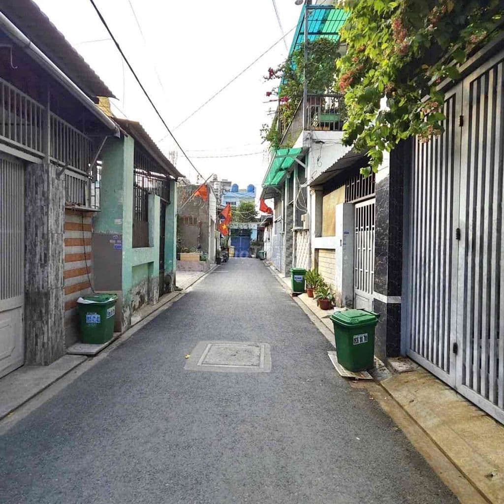 Siêu phẩm 2 Tầng xe hơi vào nhà gần Đường LÊ THỊ RIÊNG, 98m2, hẻm thon