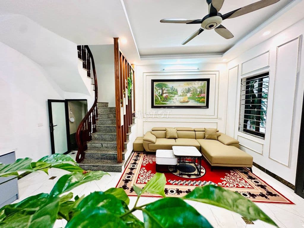 bán nhà đẹp Long Biên giảm giá 500 triệu