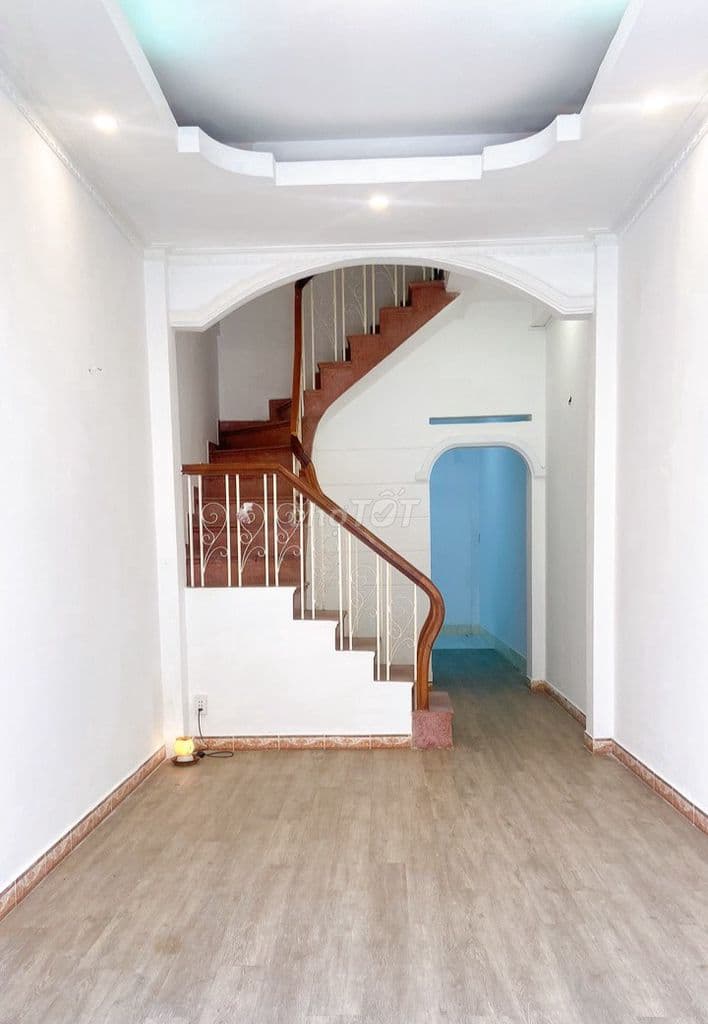 Hẽm XH 6M Lê Văn Sỹ- 50m2 - 3 Tầng - 180m2 Sàn Sử Dụng -19 Triệu/Tháng