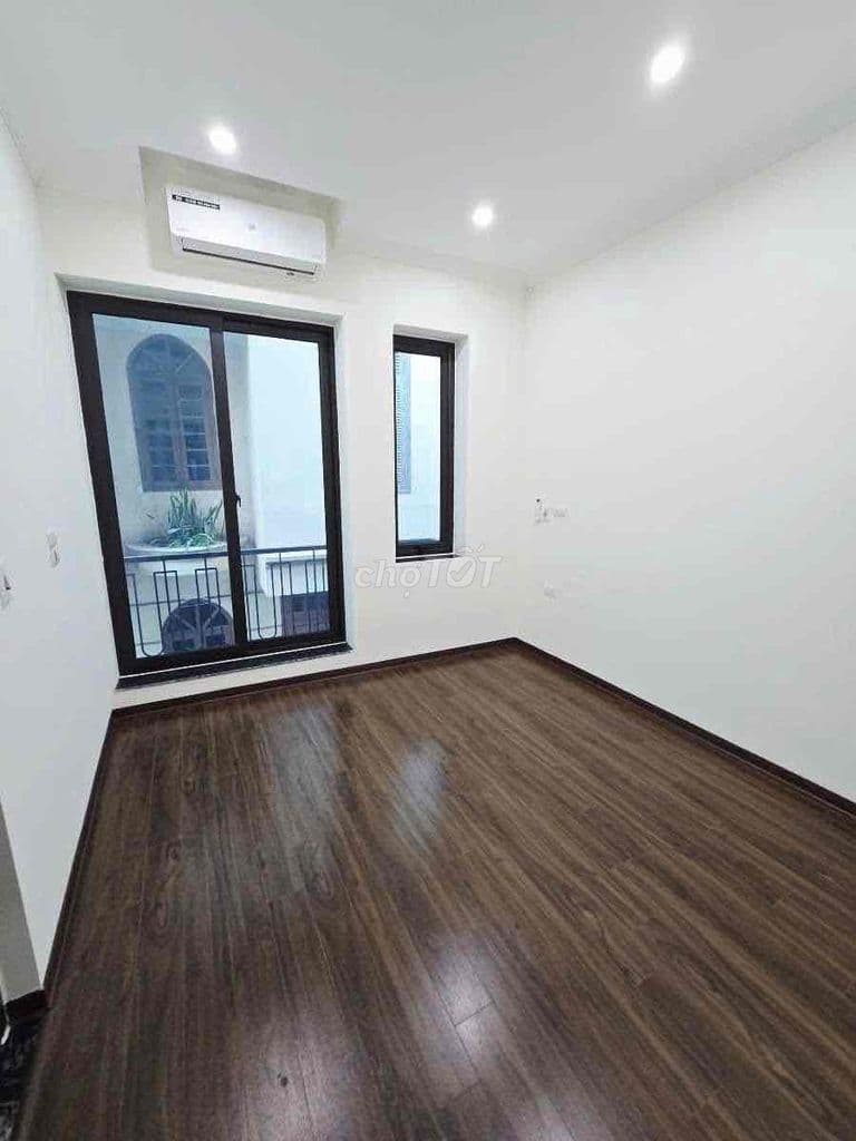 Tôn Đức Thắng, sát phố, ngõ ba gác thông, nhà xây mới, full đồ, 39m*5T - Ảnh 3