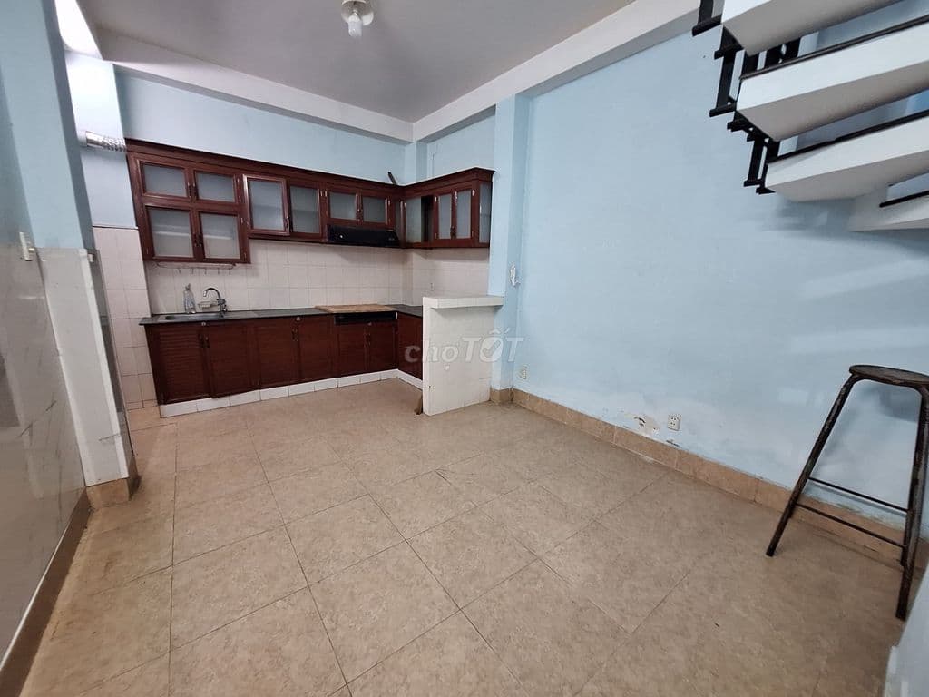 BÁN NHÀ NỞ HẬU CẠNH MẶT TIỀN ĐƯỜNG SỐ 7 QUẬN TÂN BÌNH - Ảnh 2