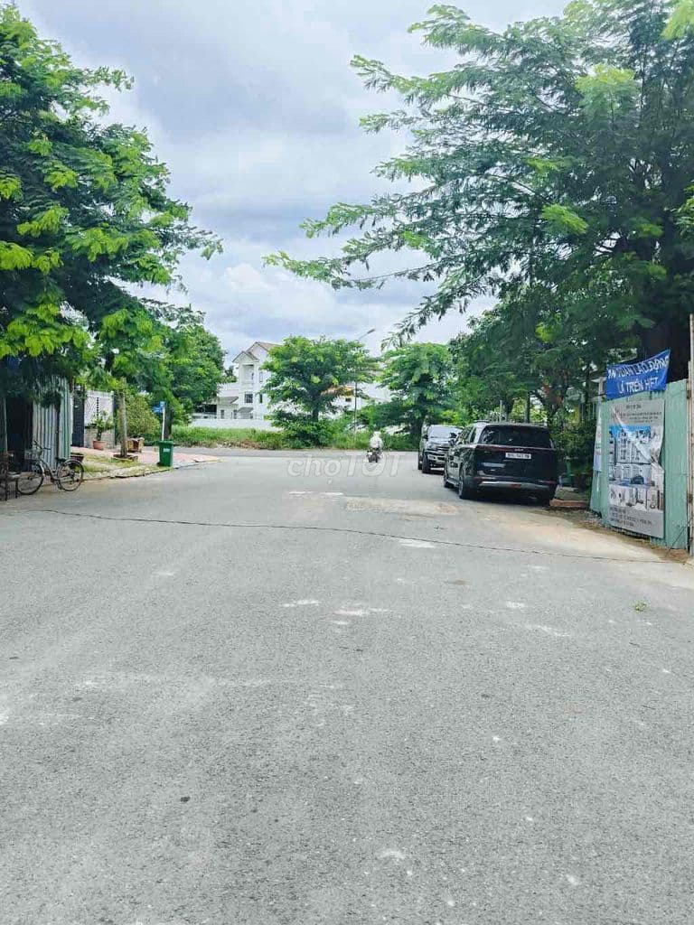 Nhà mặt tiền 4 Tầng ngay trường đại học kinh tế - Ảnh 3
