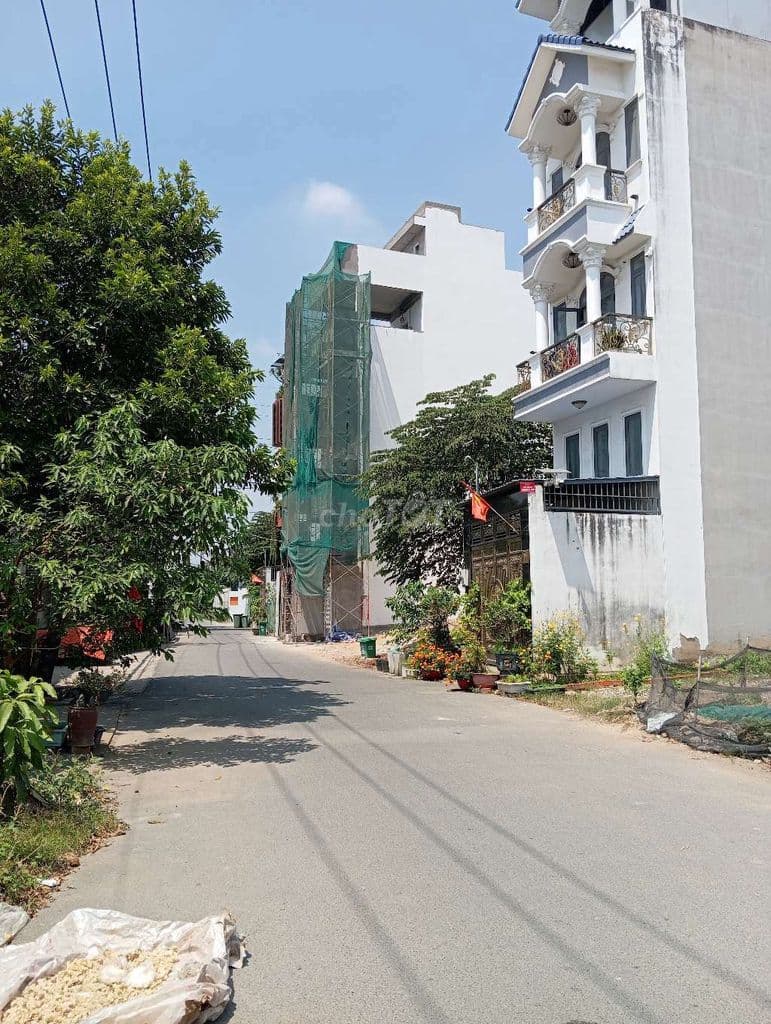 BÁN NHÀ GẦN HẺM XE HƠI _ĐƯỜNG SỐ 11_ 70M2 _ GIÁ 4,1 TỶ