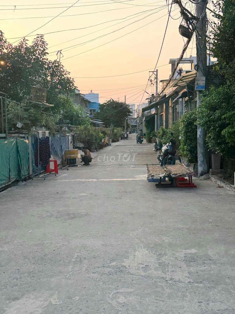 bán Nhà hẻm xe hơi ngủ trong nhà đường Nguyễn Văn Quá