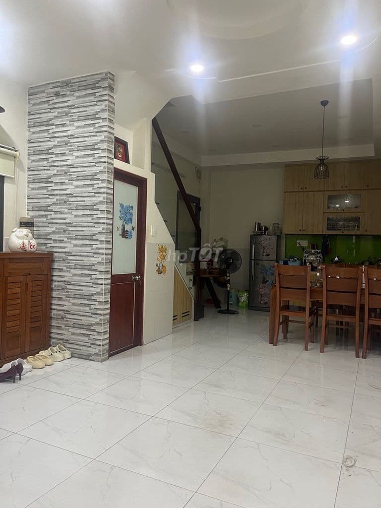 HIẾM! NHÀ TRUNG TÂM - SÁT MẶT TIỀN - LÔ GÓC - 31M² - CHỈ NHỈNH 4 TỶ