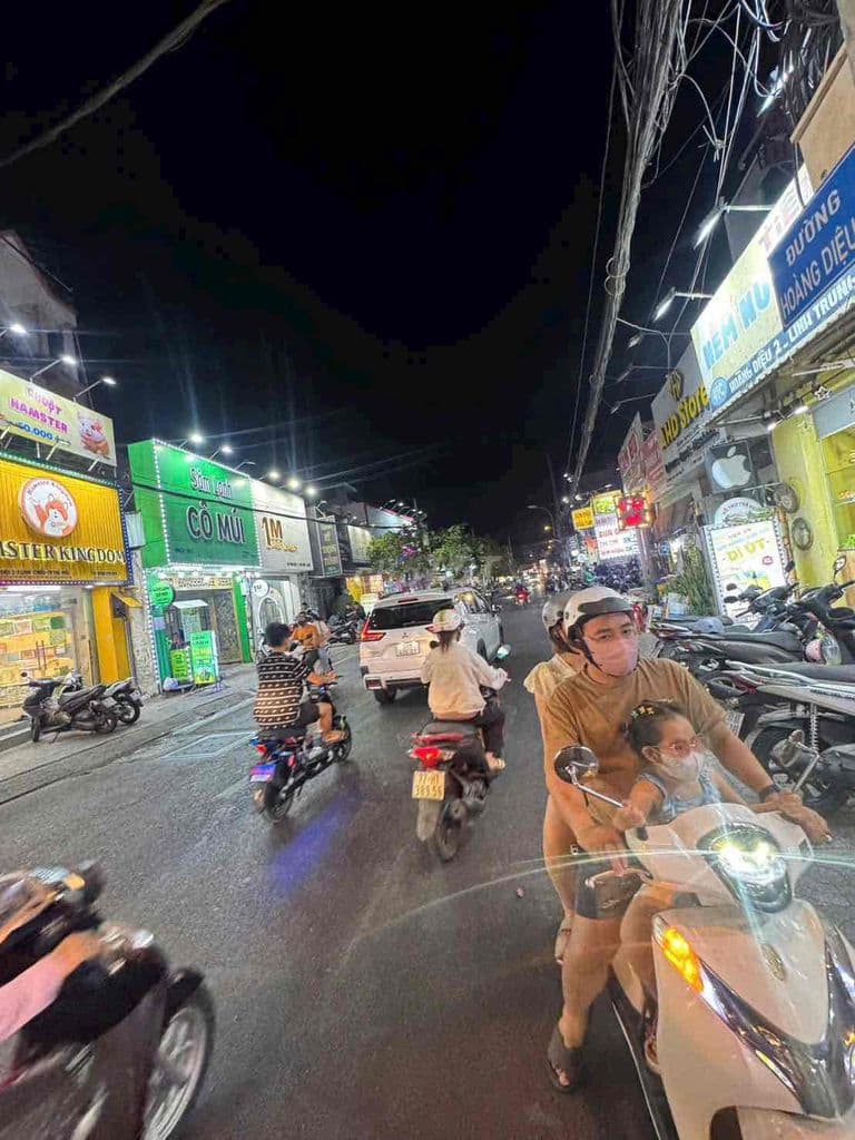 Bán nhà mặt tiền đường Linh Trung Thủ Đức