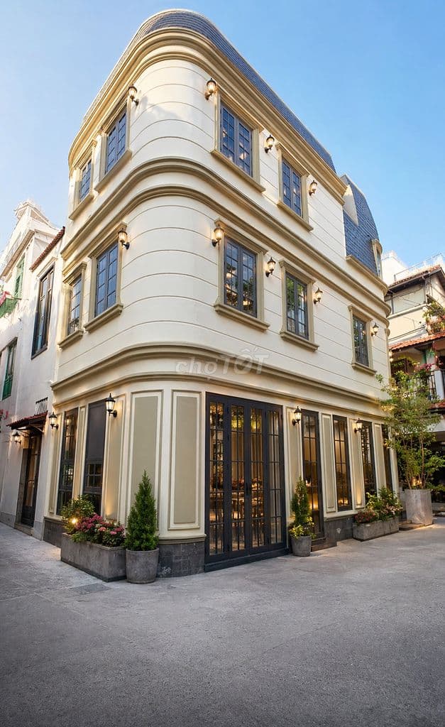 BÁN NHÀ🏠HẺM 391 TRẦN HƯNG ĐẠO QUẬN 1🔸CĂN GÓC 4 TẦNG🔸DT: 10X5M🔸15 TỶ