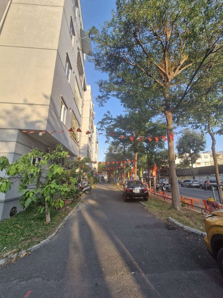 Bán chung cư 468 Phan Văn Trị p7 gò vấp, dt 76m, 2PN