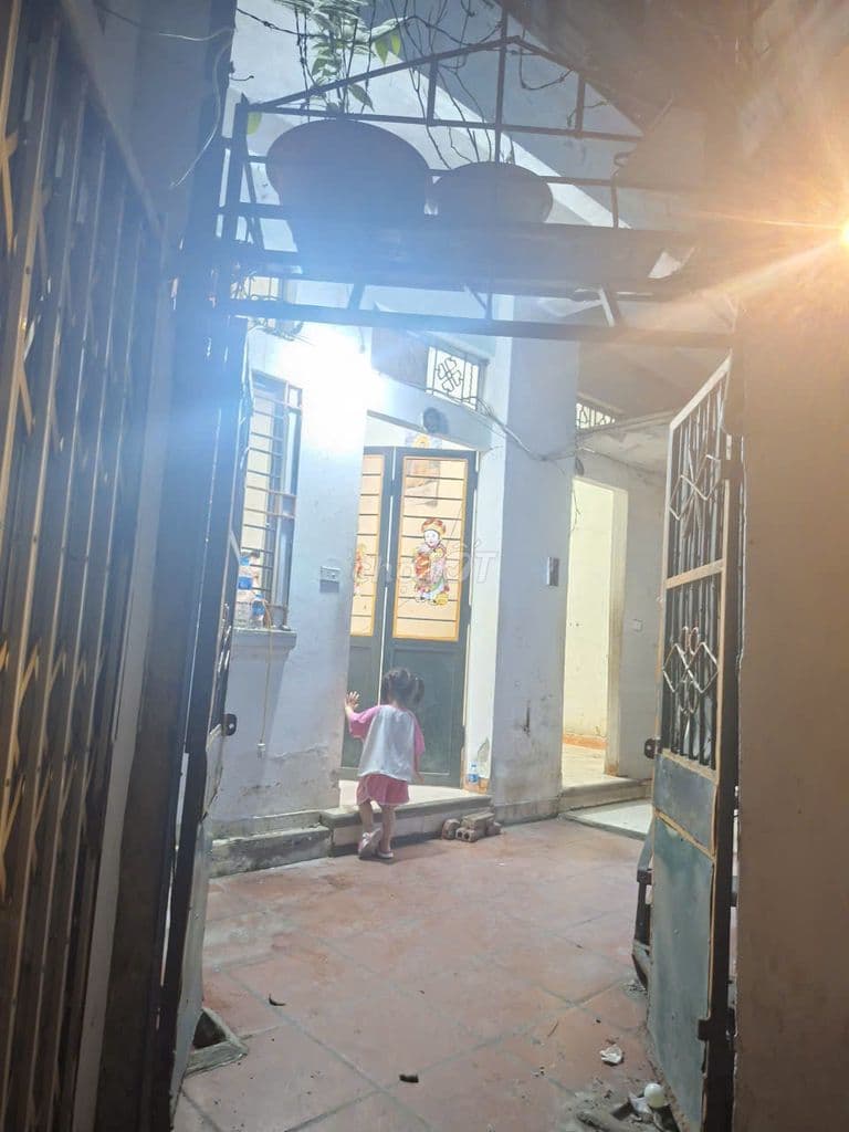 Bán đất tặng nhà phố Minh Khai 48m* 2 tầng_Sổ đỏ cất két_chỉ 8.29 tỷ - Ảnh 2