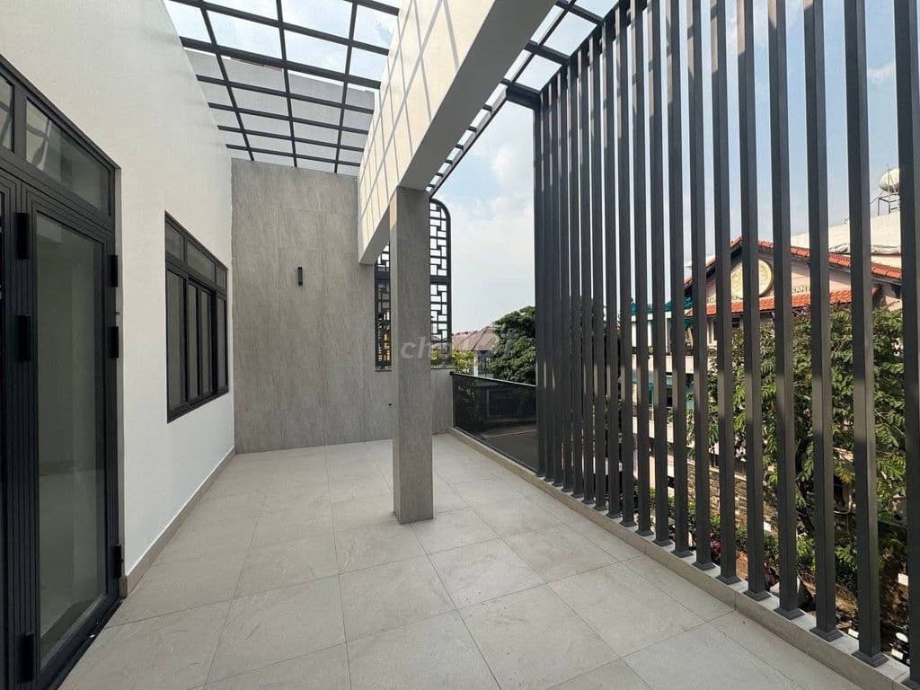 Bán biệt thự 300m2 khu nội bộ Nguyễn Văn Hưởng , Thảo Điền. Quận 2.
