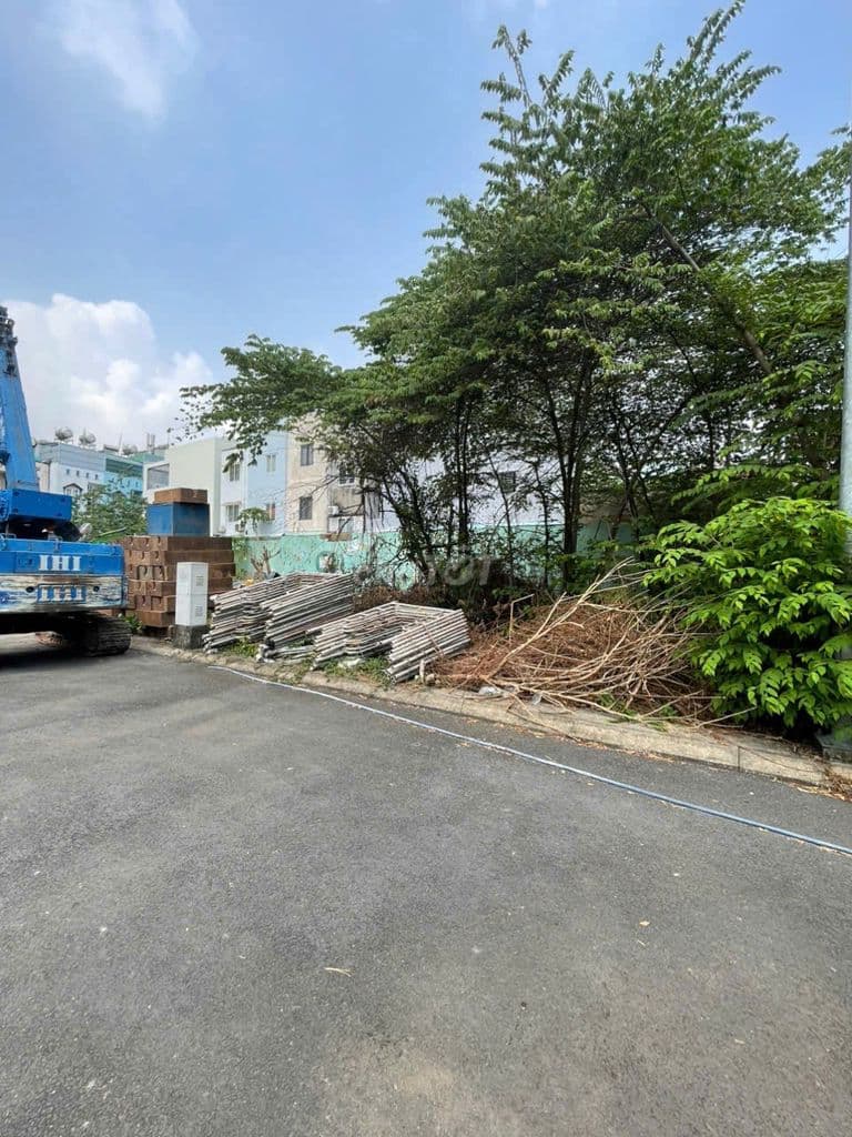 1.315m2 Đất 26x50 vuông vứt ,ngay sau chợ Phú Thuận