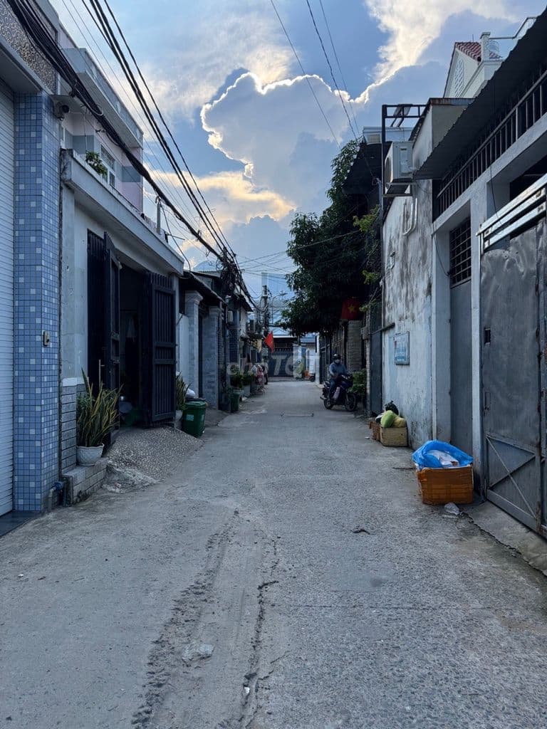 BÁN LÔ ĐẤT 100M2 HẺM OTO ĐƯỜNG 160