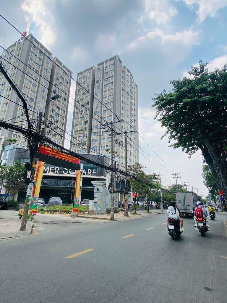 NHÀ TO GIÁ RẺ - CHỈ HƠN 100TR/M2 - CHUNG CƯ TIỆN ÍCH GẦN TRƯỜNG TOP - Ảnh 3