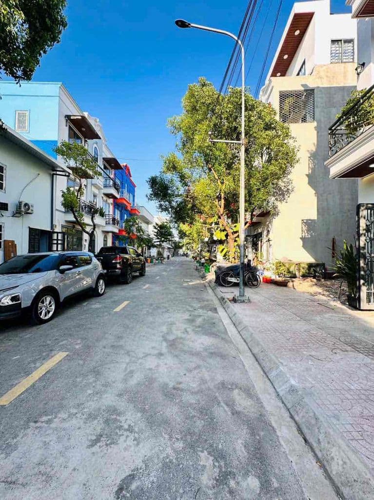 Nhà xây mới 3 tầng hẻm 12m có vỉa hè đường Thạnh Xuân 52 - Quận 12 - Ảnh 2