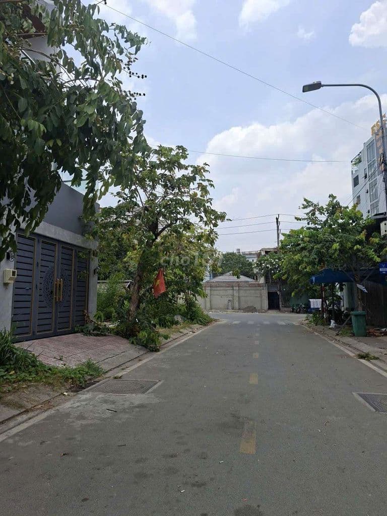 Cần Bán Gầp Lô Đầt Đường DưƠng Thị Giang .DT 4,5 X18 .Giá 8 tỷ 7 có sổ - Ảnh 2