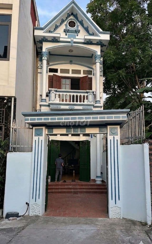 Bán Nhà 2 Tầng Đẹp Sóc Sơn, không dính quy hoạch, hơn 4 tỷ.