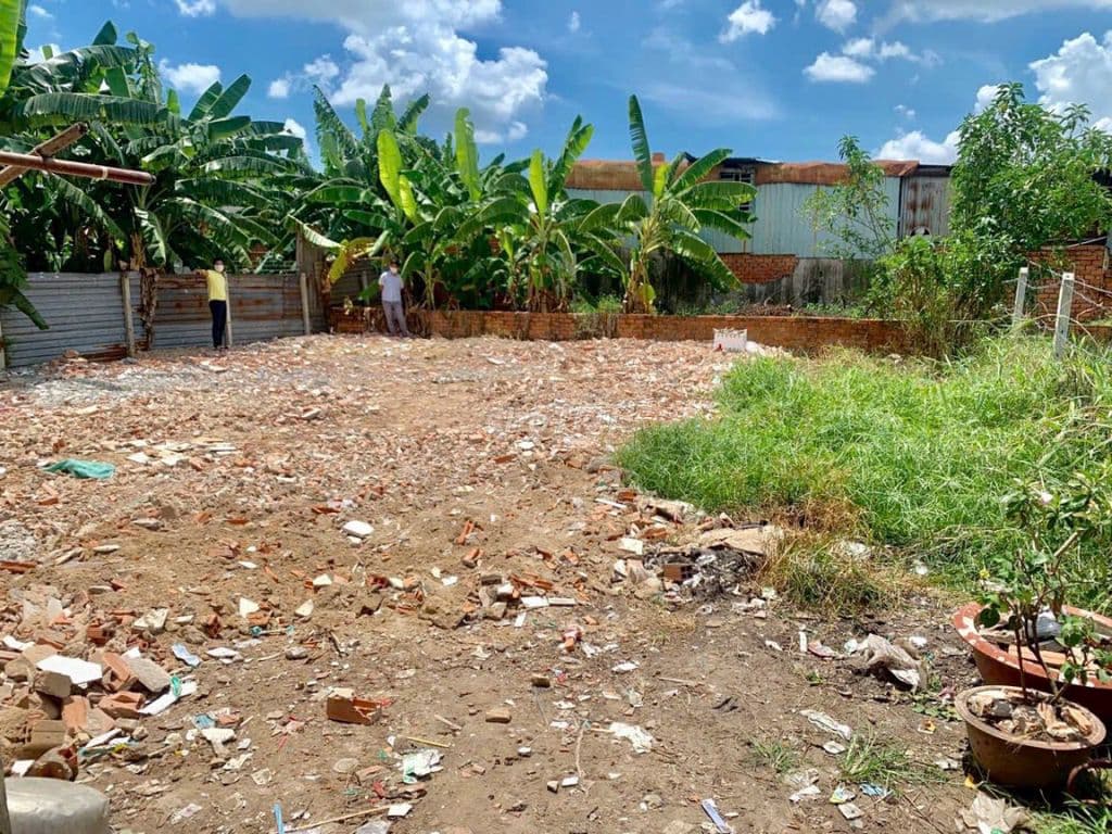 Đất giá rẻ Hóc Môn, gần chợ đầu mối, DT 62m2, 860tr công chứng vi bằng