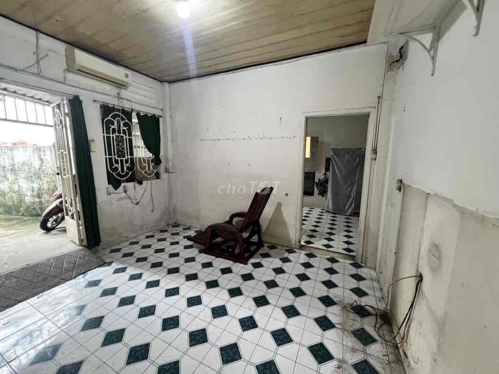Trần Bình Trọng Bình Thạnh sát hẻm xe hơi 58m2 giá chỉ 4,7 tỷ. Nhà cấp - Ảnh 2
