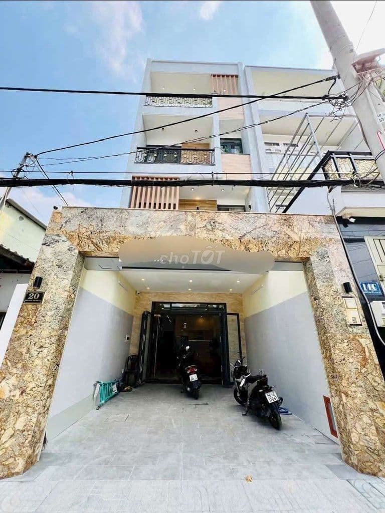 Siêu phẩm tâm huyết 5m x 25m. 4 tầng Thang Máy Full NT Mặt tiền HT 18