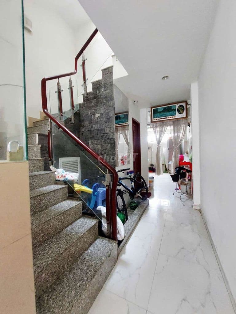 nhà đẹp cách 50m ra mặt tiền phạm thế hiển P4,Q8 - Ảnh 3