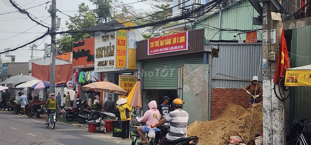 Nhà MT 102 Đông Hưng Thuận 2, 136,17 mét vuông, ngay chợ Cây Sộp.