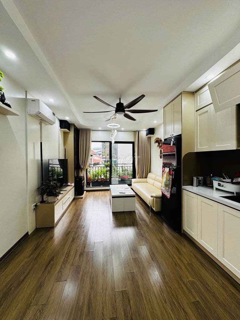 Nhà Trung Tâm Phố Ngọc lâm , Gara ô tô , Thang máy , Full Nội Thất