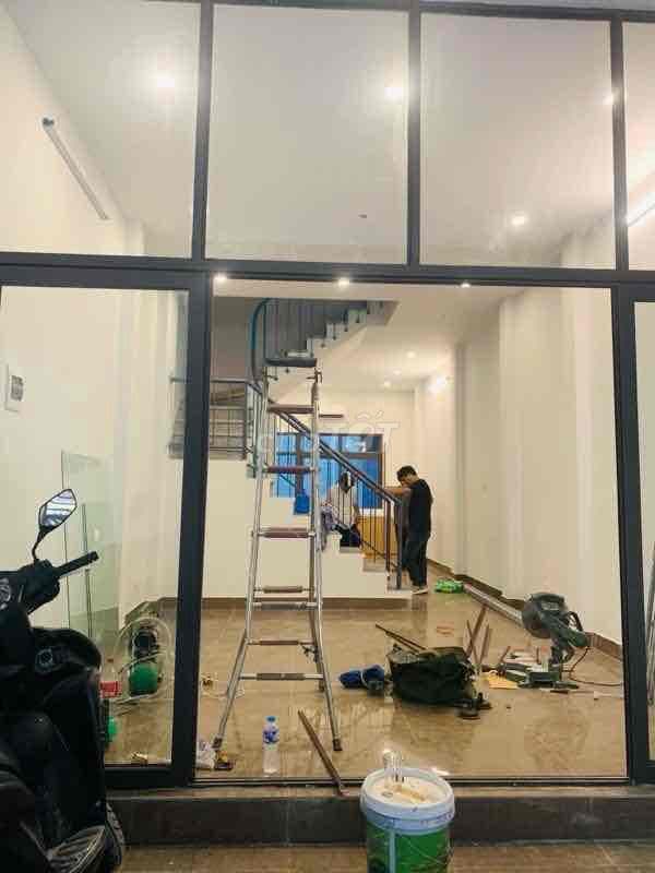 60M x 4 TẦNG, MT 4M - CẢM HỘI, HAI BÀ TRƯNG, NGÕ RỘNG Ở LUN - Ảnh 2