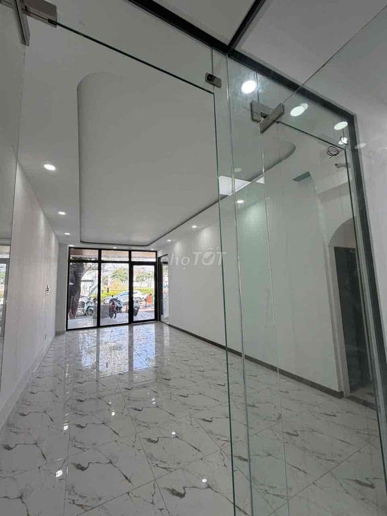 Cực Hiếm! Nhà Mặt Tiền Kinh Doanh - View Công Viên Xanh Mát - Ngay Cạn - Ảnh 3