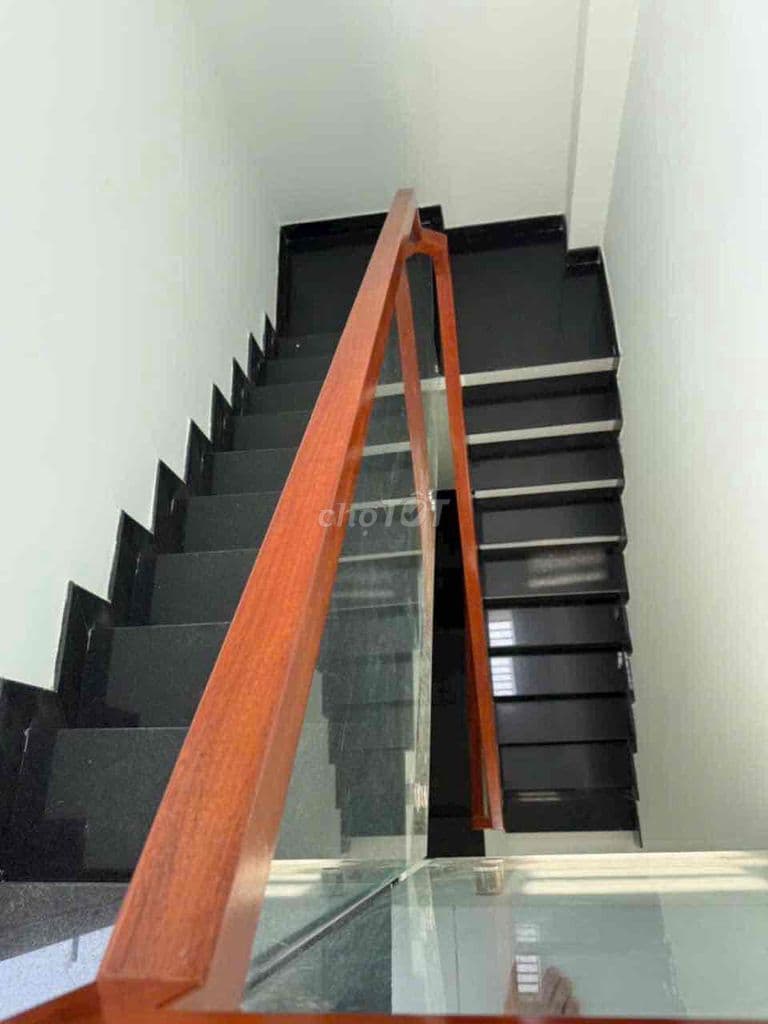 Bán Nhà 4x11m xd 4 tầng 4 PN cao cấp