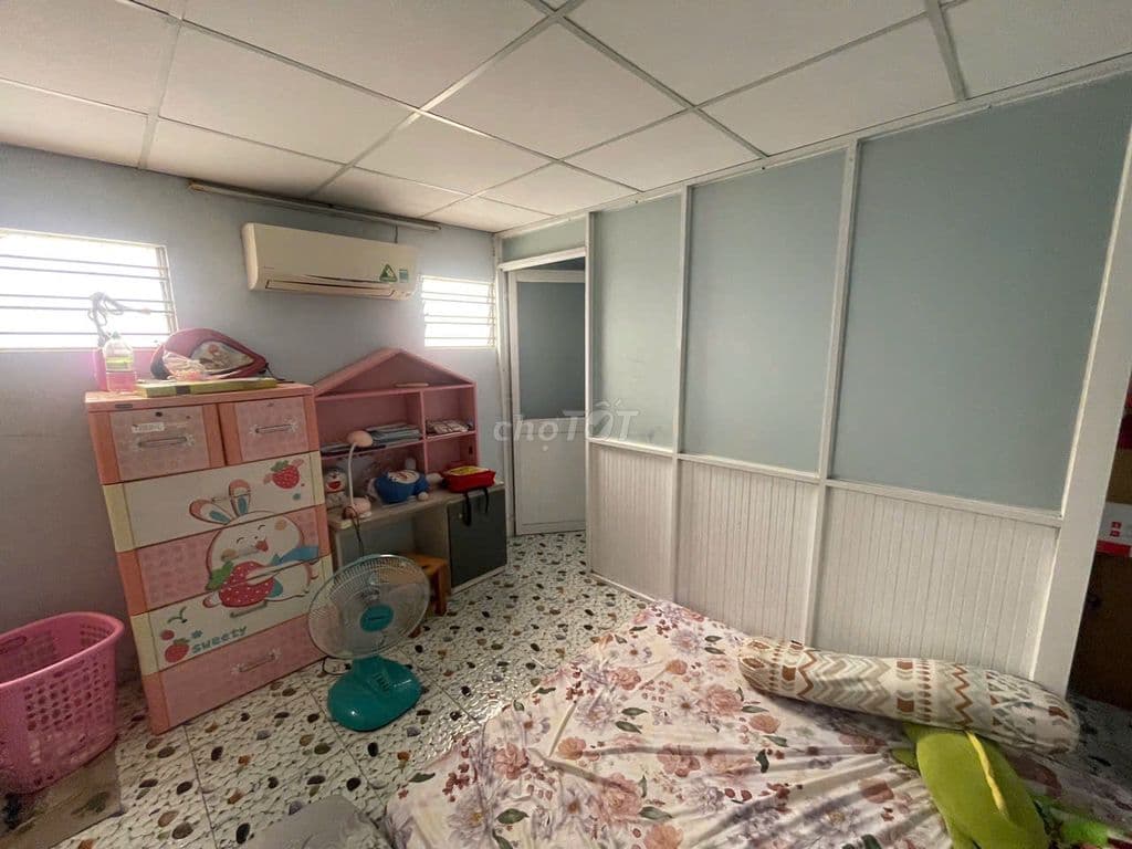 Nhà nhỏ giá mềm khu Hóc Môn – gần chợ, trường học, bệnh viện