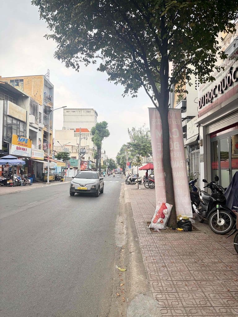 Bán gấp nhà Mặt Tiền 8 tầng trung tâm Phú Nhuận - Ảnh 2