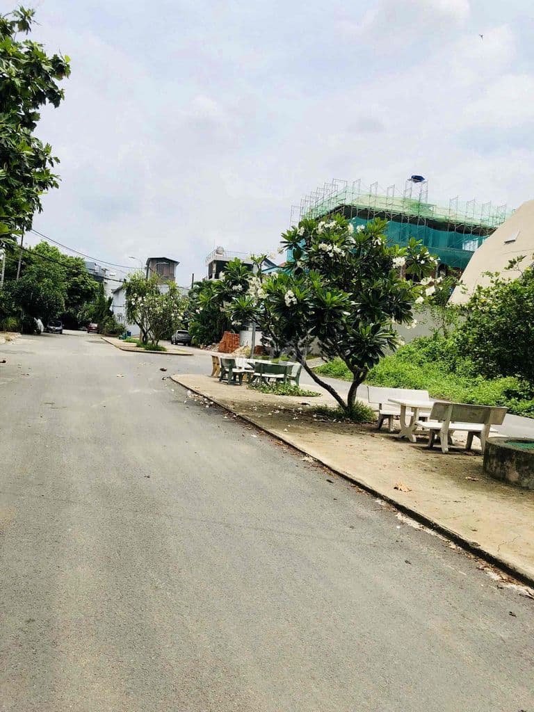 Nhà 4 Tầng Kiên Cố, khu bên sông Đs27, hẻm xe tải - Ảnh 2