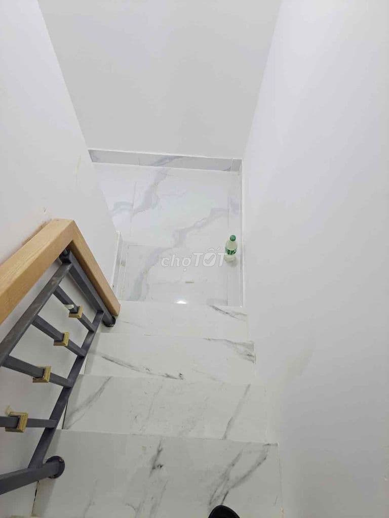 Bán nhà nhỏ xinh 3 Tầng chỉ 2.2 tỷ. Sát cầu Hậu Giang - Ảnh 3