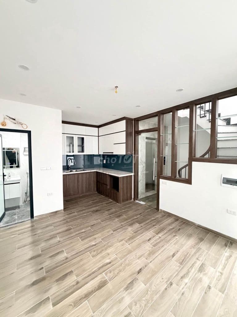 HOT TÂY HỒ- NHÀ ĐẸP THANG MÁY - 35M2 - 6 TẦNG - Ô TÔ ĐỖ CỔNG