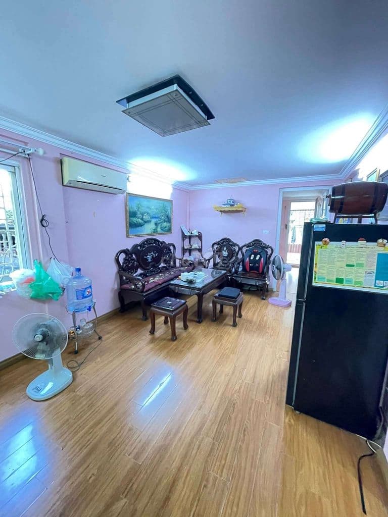 Giá đầu tư hơn 3 tỷ Tập thể Bách Khoa, Tầng 2 Sổ Đỏ 45/75m ô tô đỗ cửa - Ảnh 3