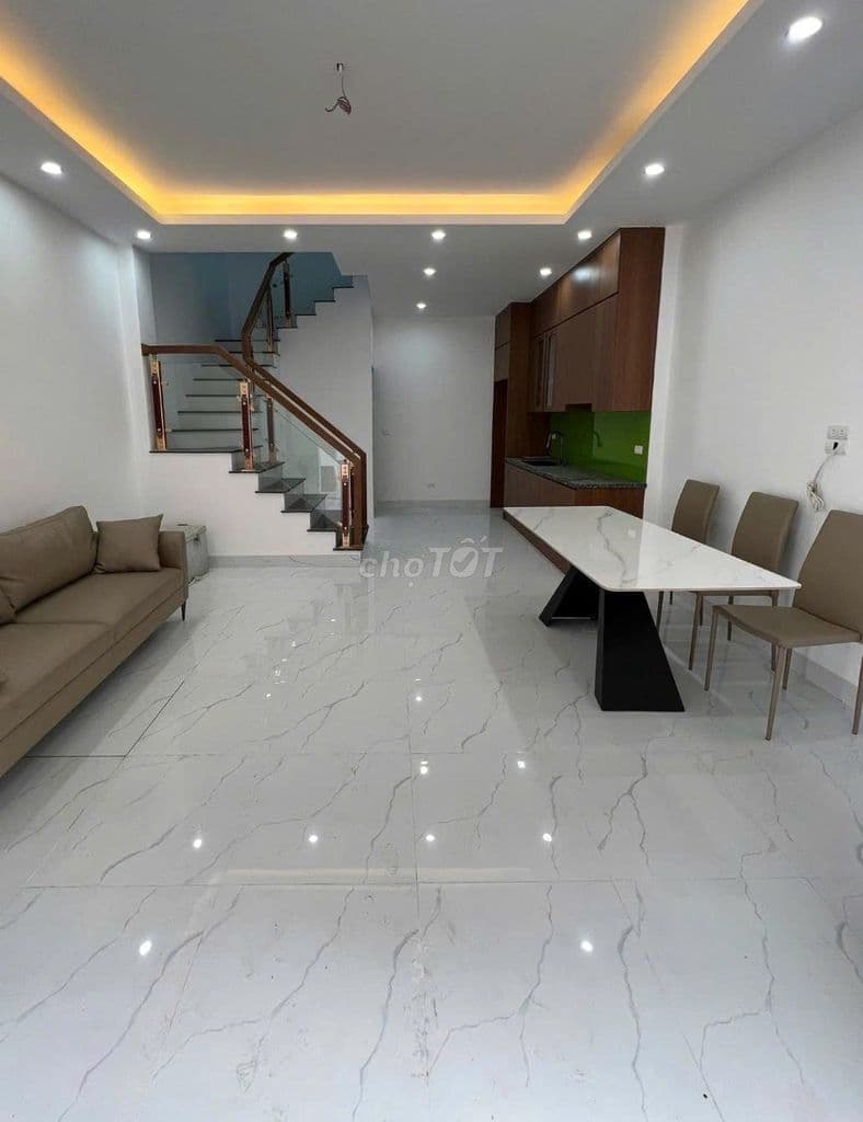 68m2-3 Tầng, 3PN+ ST_ Đ.Nguyễn Thái Sơn-Ngay ĐH Công Nghiệp