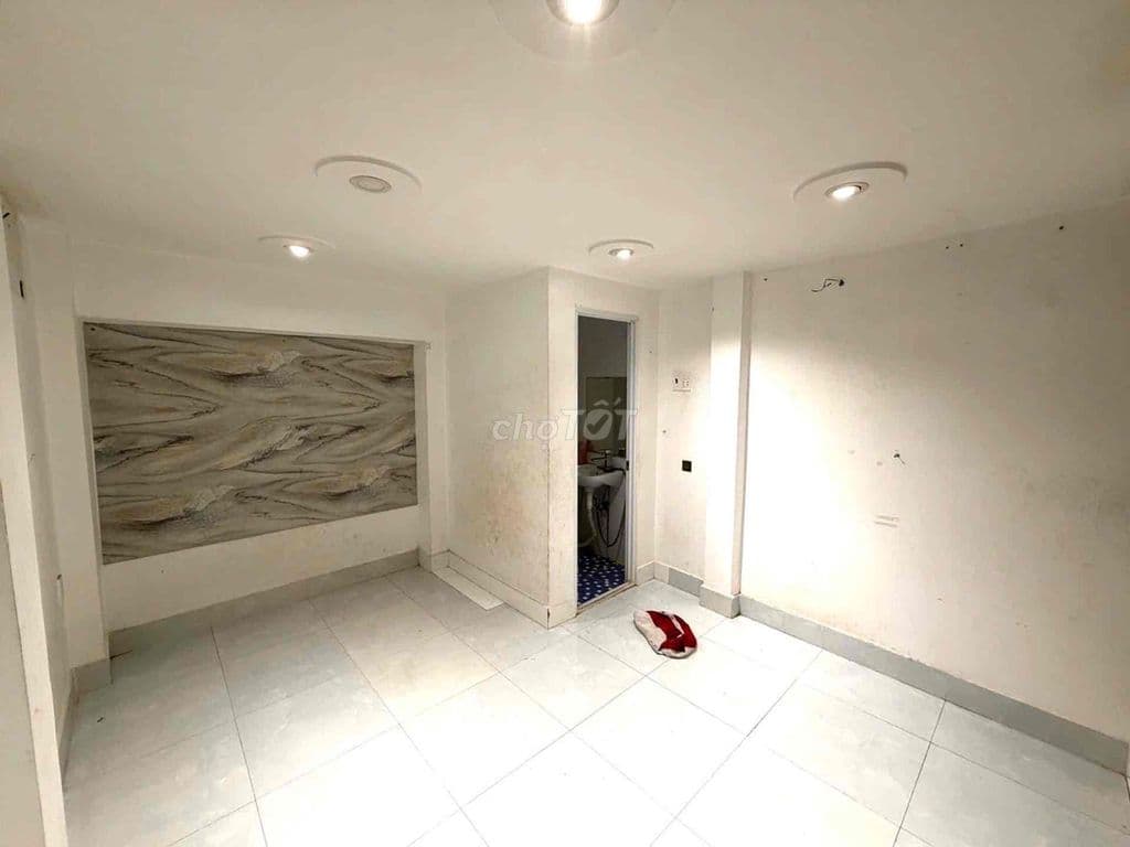 TÂM GÒ VẤP CHỈ NHỈNH 2 TỶ 3 TẦNG - 2 PN - DTSD 40 m² . - Ảnh 2