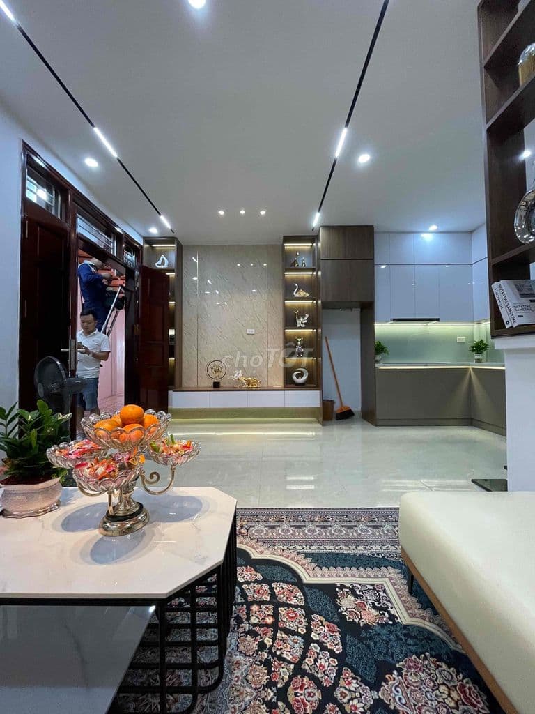 P VĨNH HƯNG Ô TÔ ĐỖ CỬA - SĐCC - DT 60M - 5 TẦNG 6 PN - GIÁ 7,8 TỶ - Ảnh 2