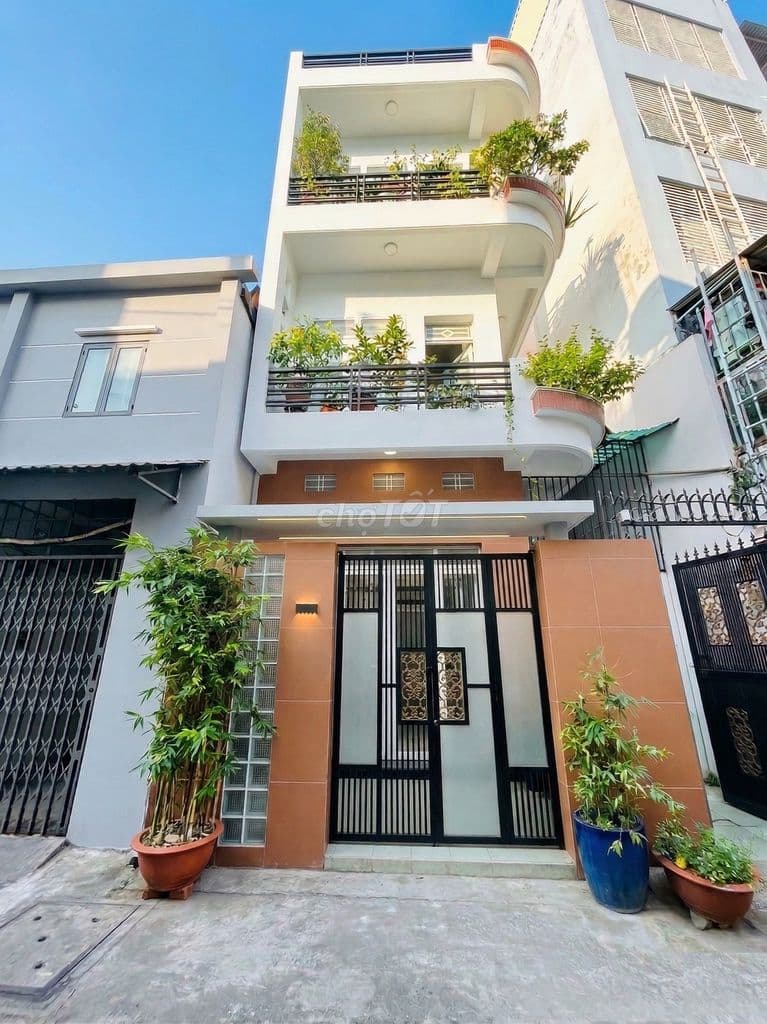 SỐC NGANG KHỦNG 6M - CN 50M2 - OTO 7 CHỖ TRÁNH TRỤC CMT8 Q.3 & Q.10