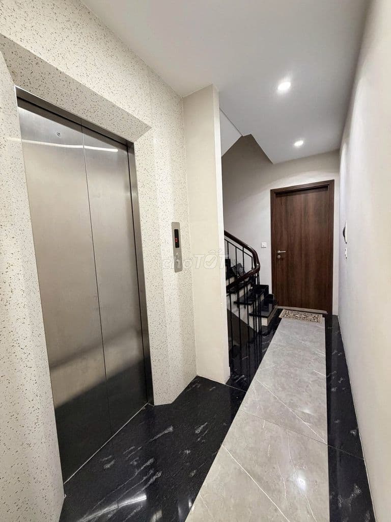 PHÂN LÔ Ô TÔ ĐỖ CỬA - KHU CÁN BỘ - NỘI THẤT HIỆN ĐẠI - THANG MÁY - Ảnh 2