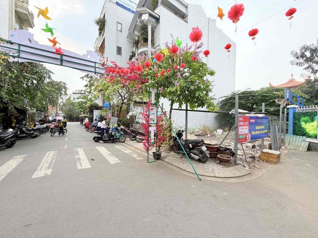 Bán Lô đất đường Ni Sư Huỳnh Liên Tân Bình, 240m2 ngang 10m