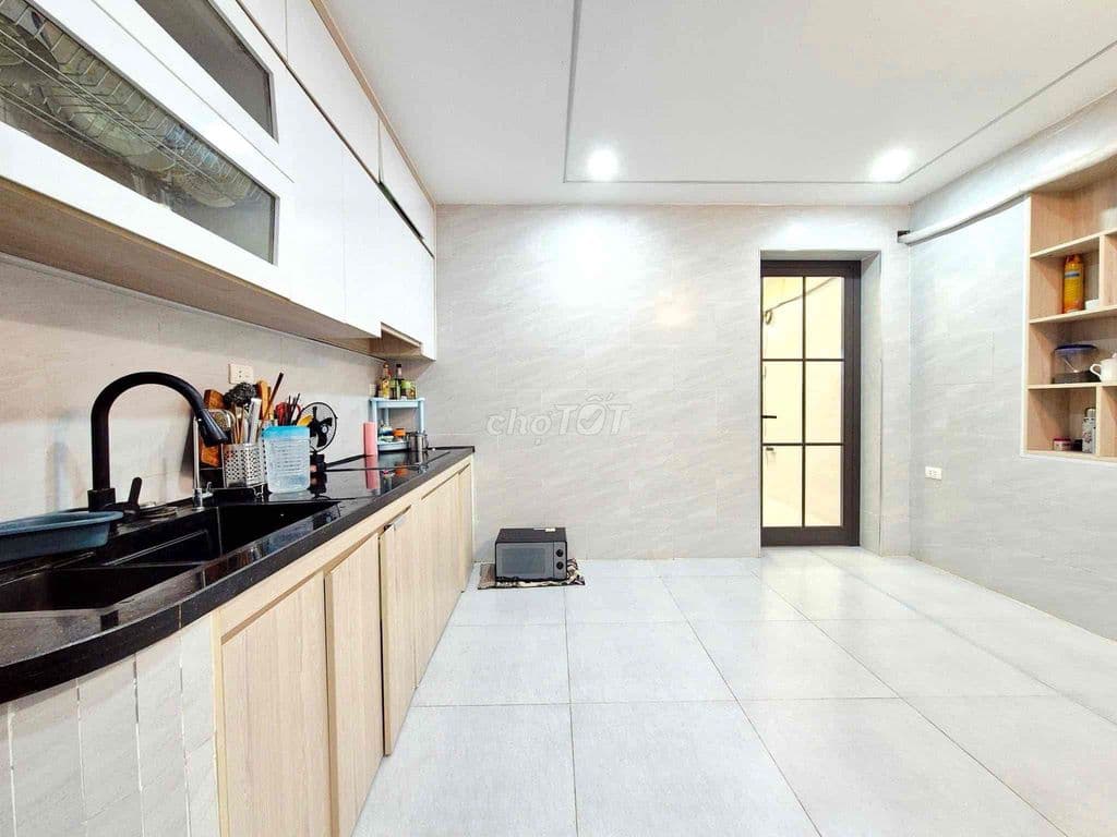 Căn tập thể, sổ hồng tầng 1 mặt phố 8/3-2 thoáng-80m;3N;2VS-Hơn 5 tỷ - Ảnh 2